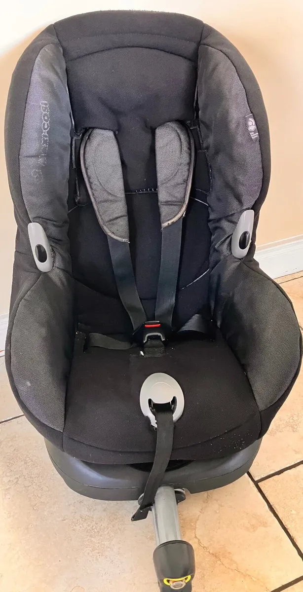 Maxi Cosi isofix Car seat - Image 2