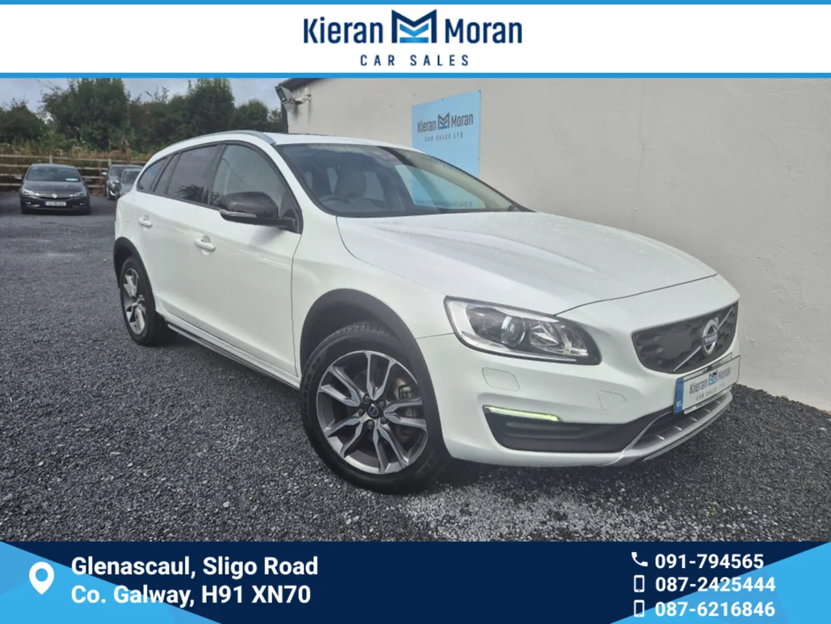Volvo V60 CROSS COUNTRY - Image 2