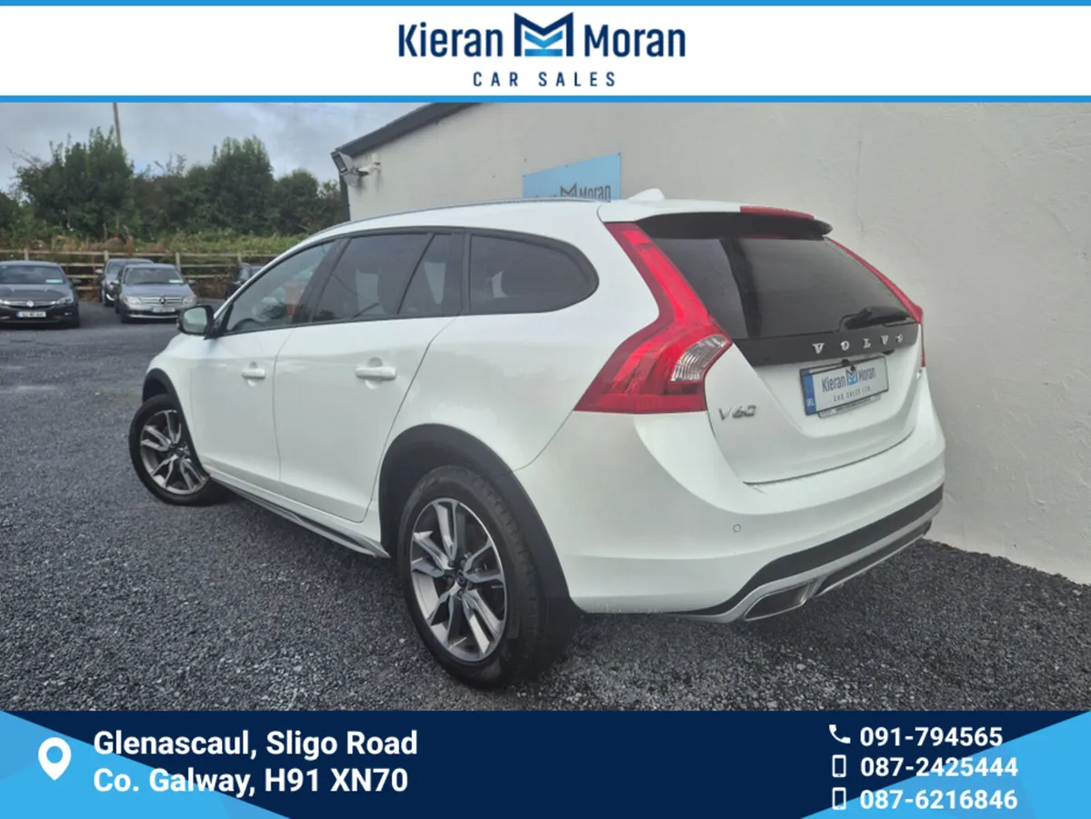 Volvo V60 CROSS COUNTRY - Image 3