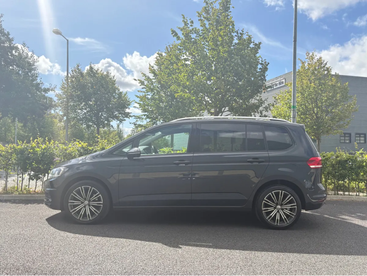 Volkswagen Touran SE 1.6 DIESEL 7 SEATS - Image 2