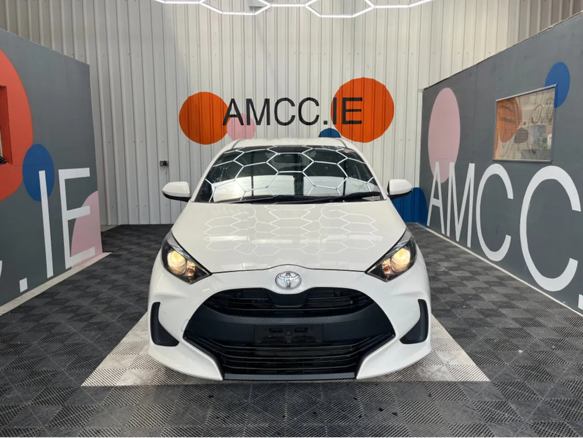 Toyota Yaris 1.0 PETROL / 37k KMs / REVERSE CAMRER - Image 2