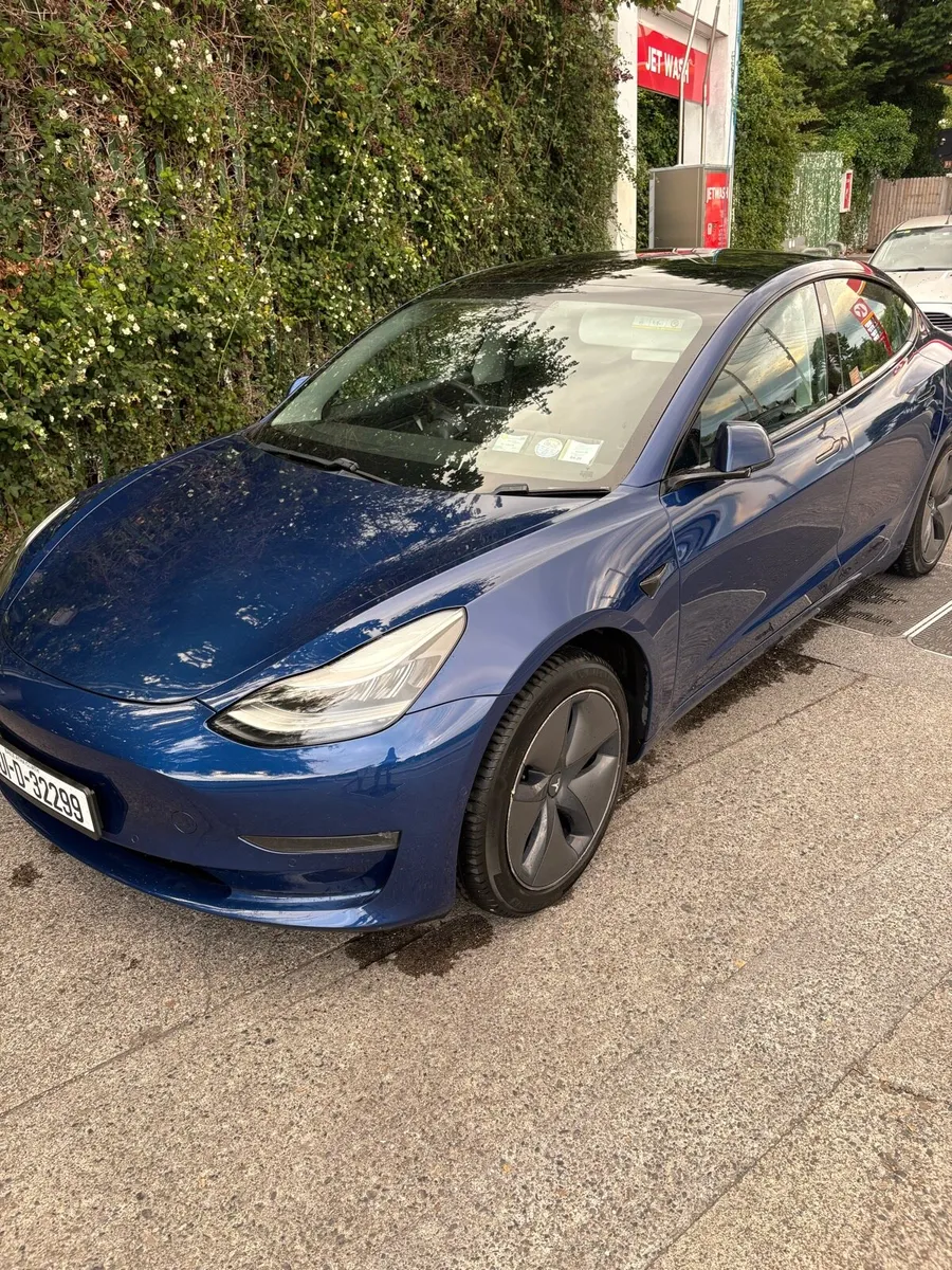 Tesla model 3 dual motor - Image 1