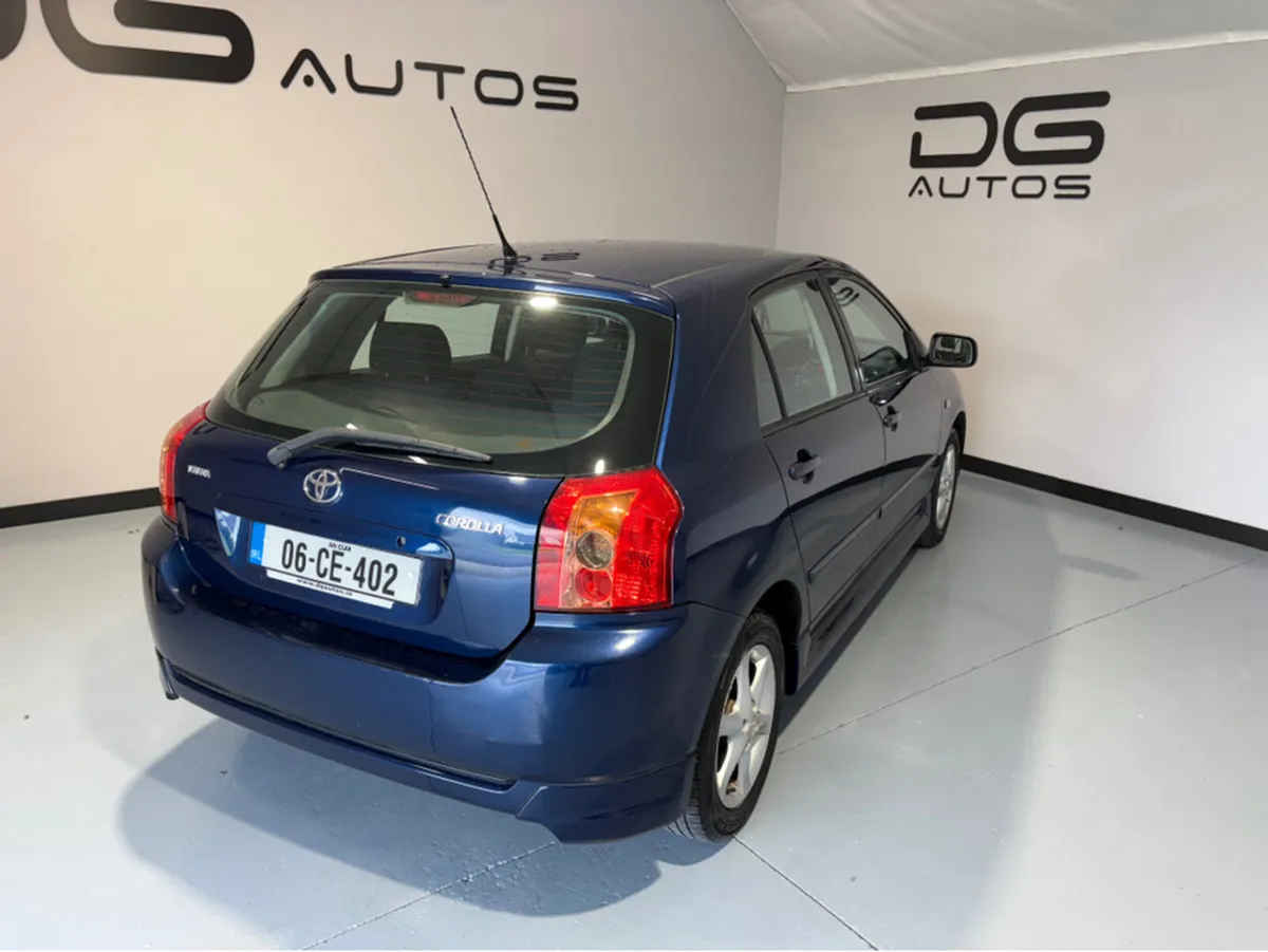 Toyota Corolla Very ORIGINAL CAR - 5DR - MINT COND - Image 3