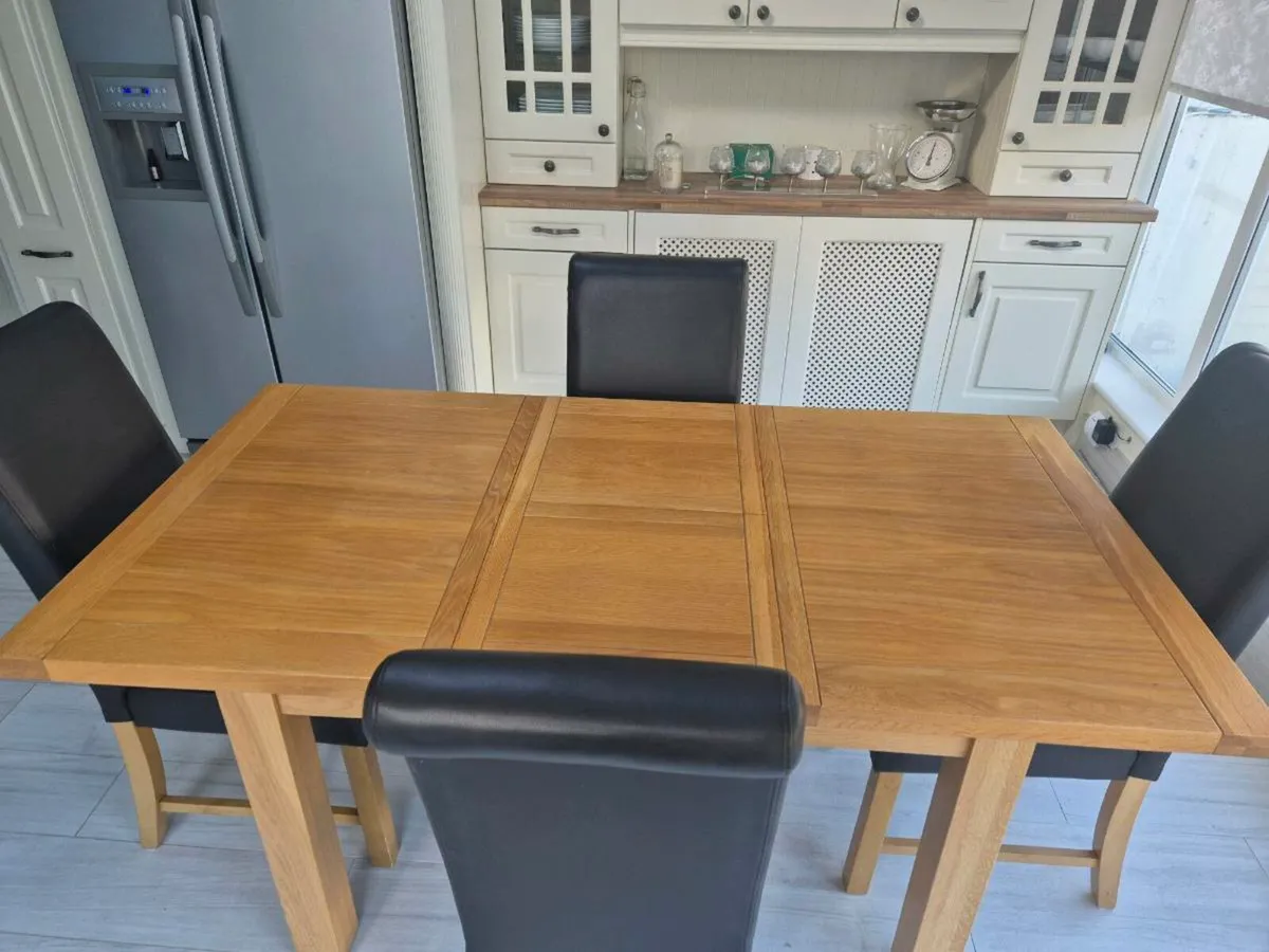 Oak Table with 4 leather and oak chairs - Image 2