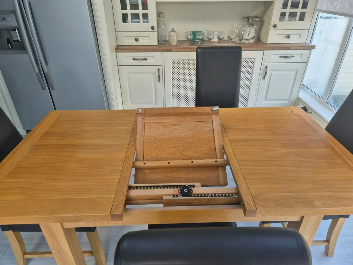 Oak Table with 4 leather and oak chairs - Image 4