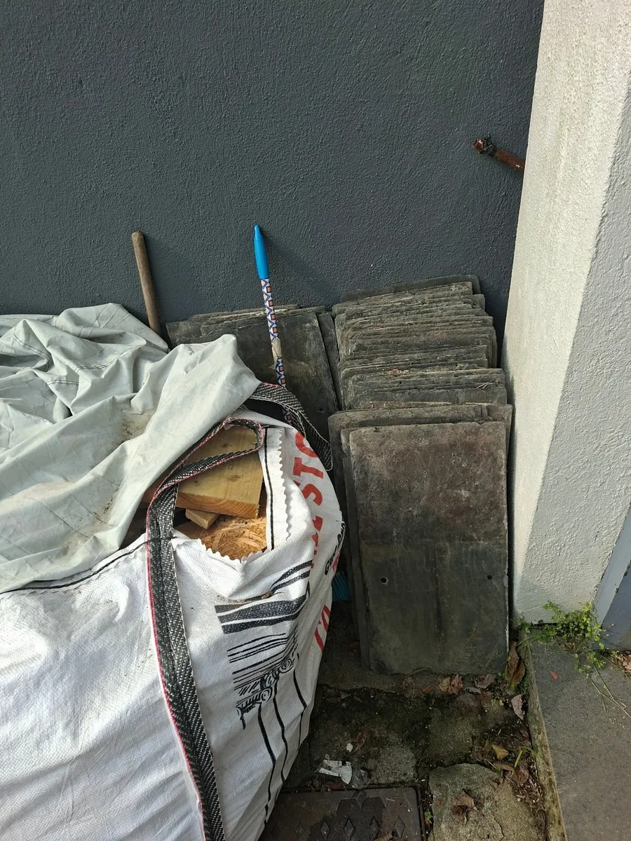 50 reclaimed blue black slates .600x300mm in good - Image 2