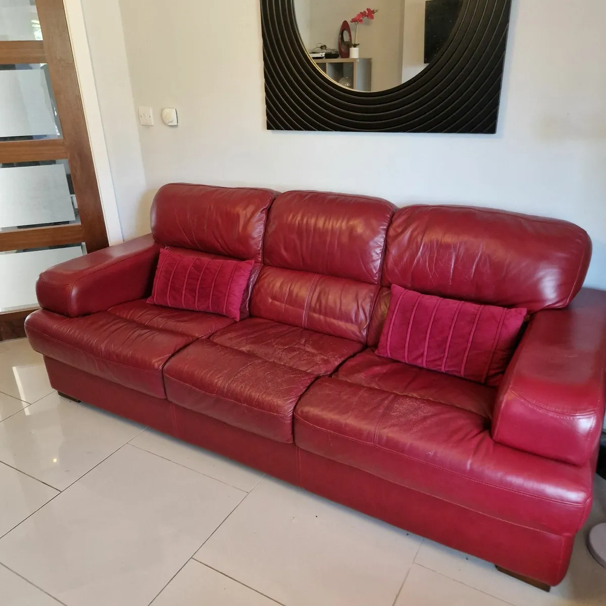 Free leather sofa - Image 1