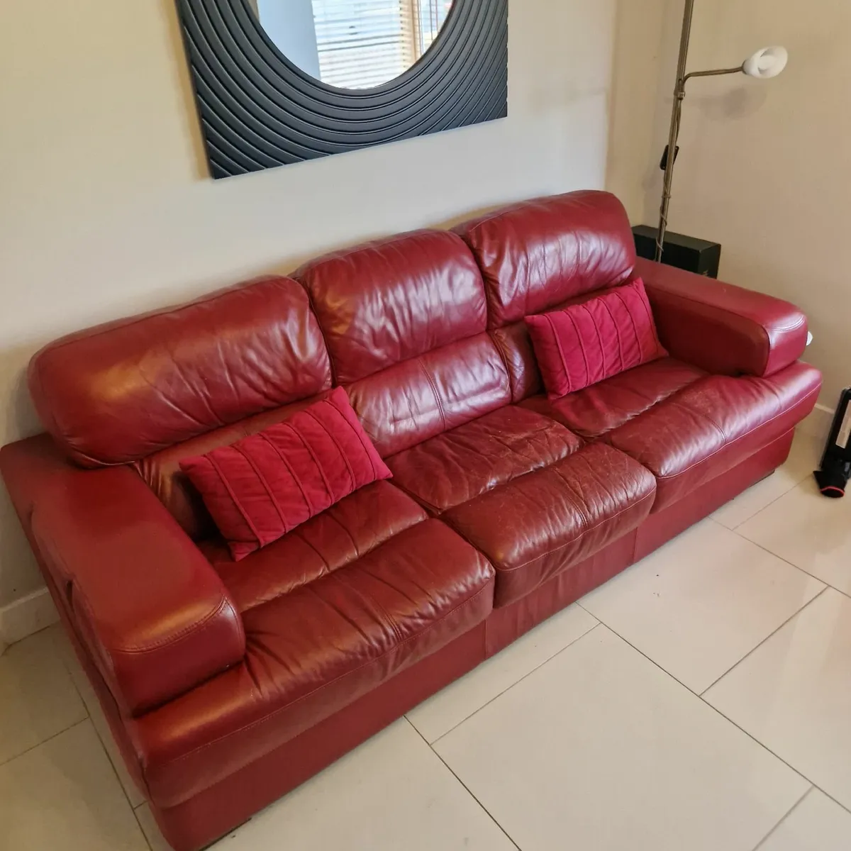 Free leather sofa - Image 2
