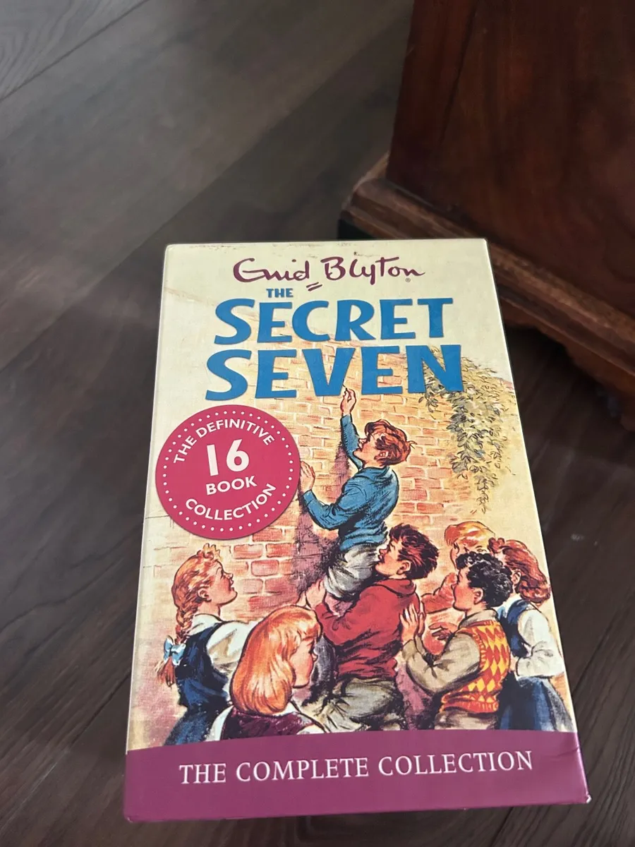 collection of secret seven Books - Image 1