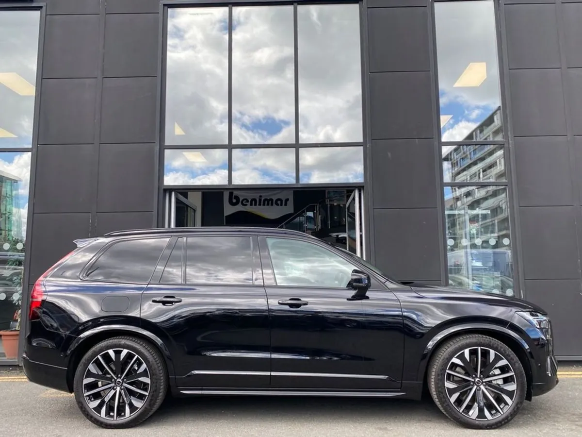 Volvo XC90  new Model  T8 Dark Plus AWD Auto (phe - Image 4