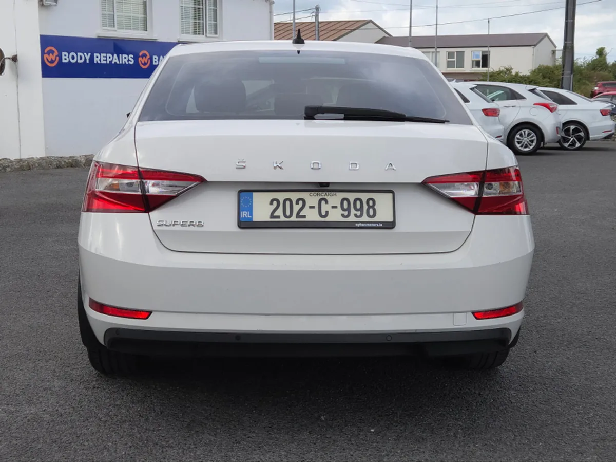 Skoda Superb STYLE 2.0 TDI 150HP 4DR - Image 4