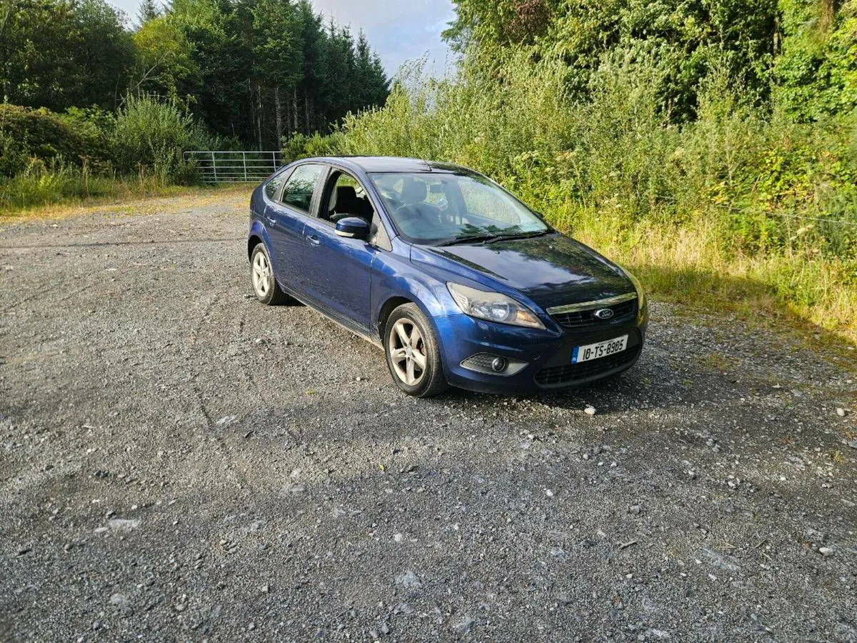 2010 ford focus - Image 2
