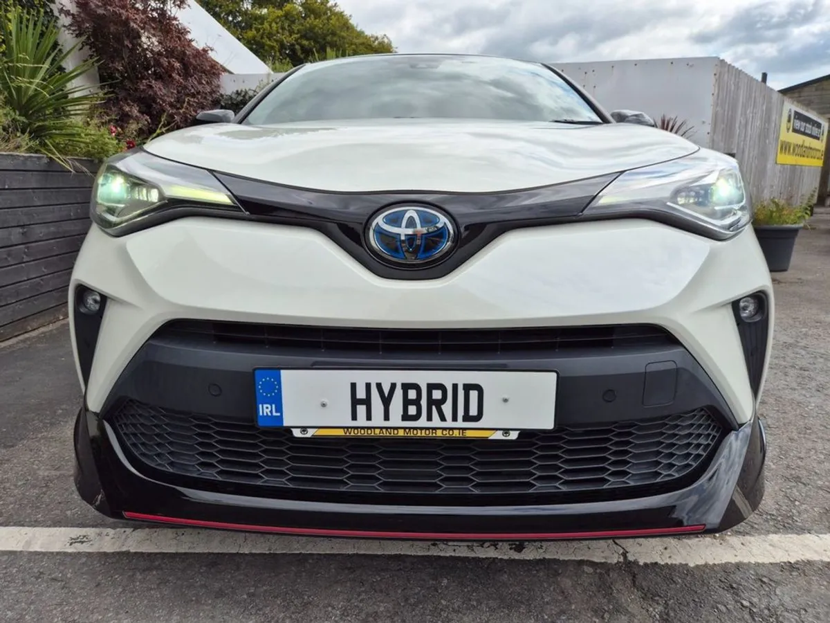 Toyota C-HR 1.8 Hybrid / SOL G-pack / TOP Spec / - Image 3