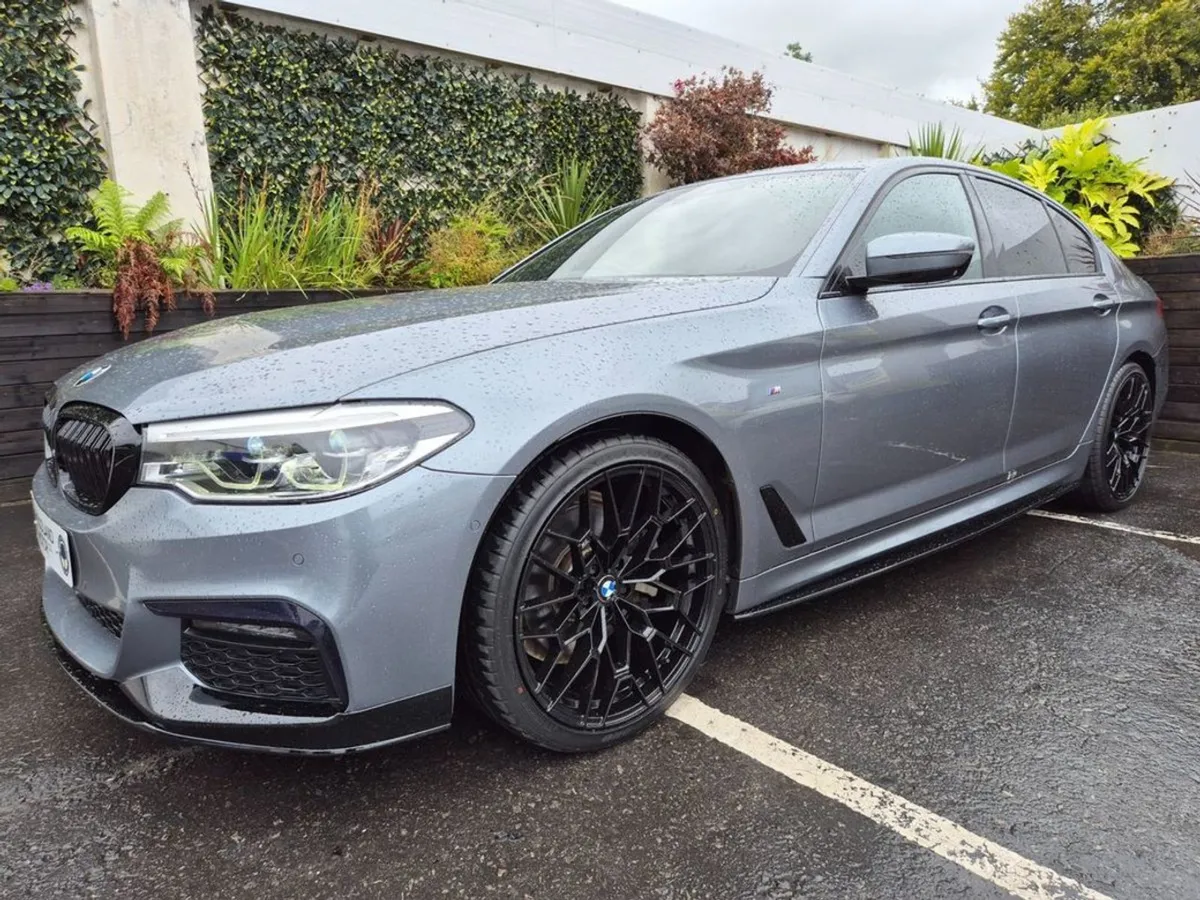 BMW 5 Series 520D Auto Xdrive M-sport / Pristine - Image 1
