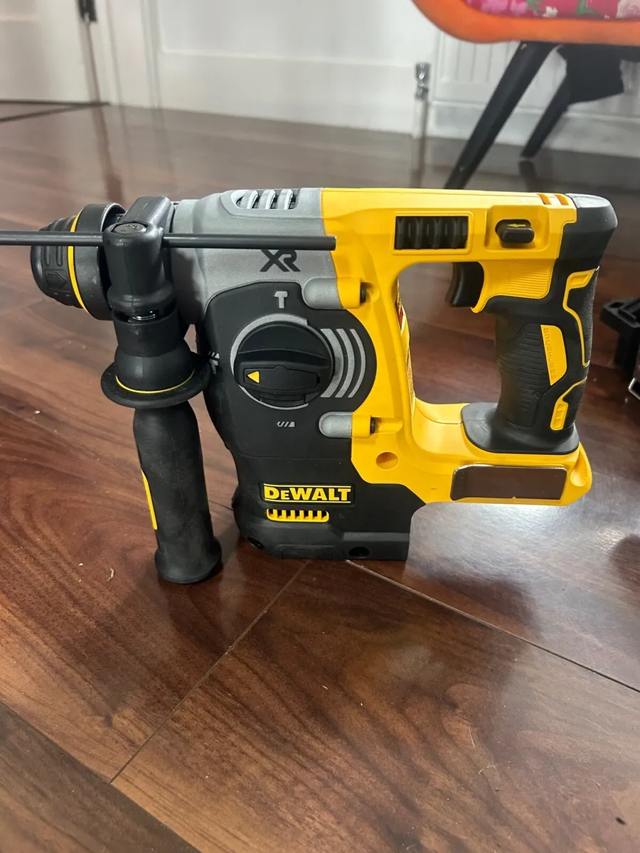 Dewalt SDS Drill  DCH273 Brand new - Image 2