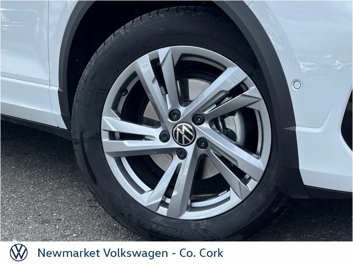 Volkswagen T-Roc R-line 75 1.5tsi DSG Automatic 1 - Image 2
