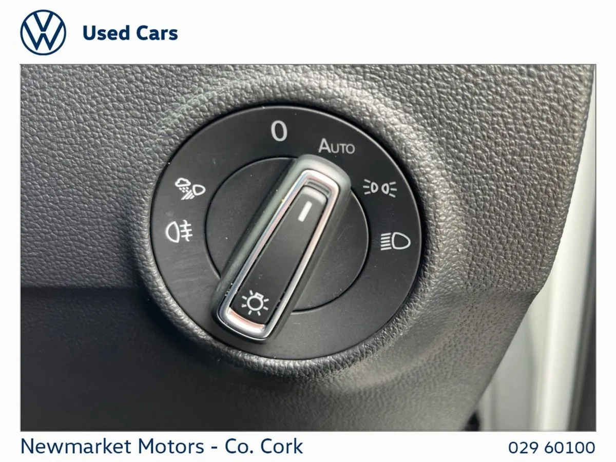 Volkswagen T-Roc R-line 75 1.5tsi DSG Automatic 1 - Image 3