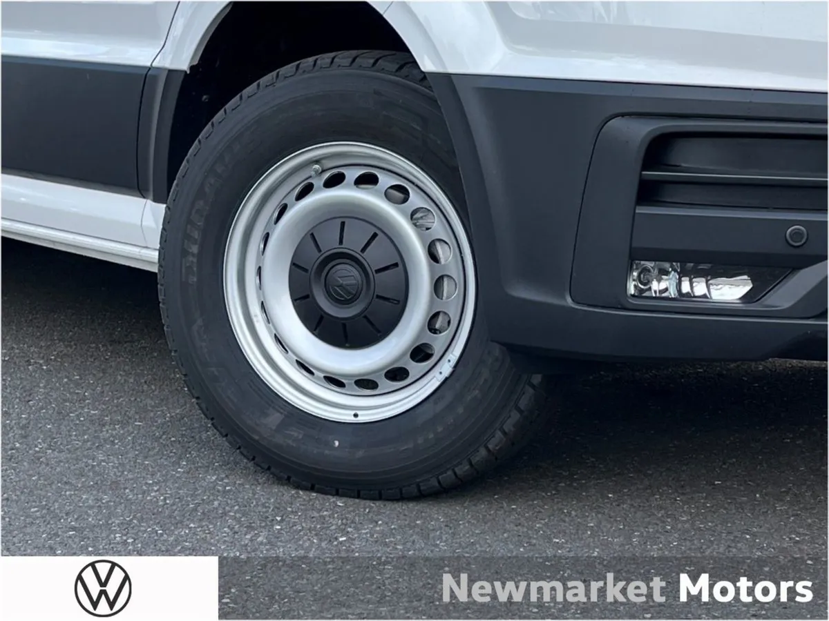 Volkswagen Crafter 30 Trendline Medium Wheel Base - Image 2