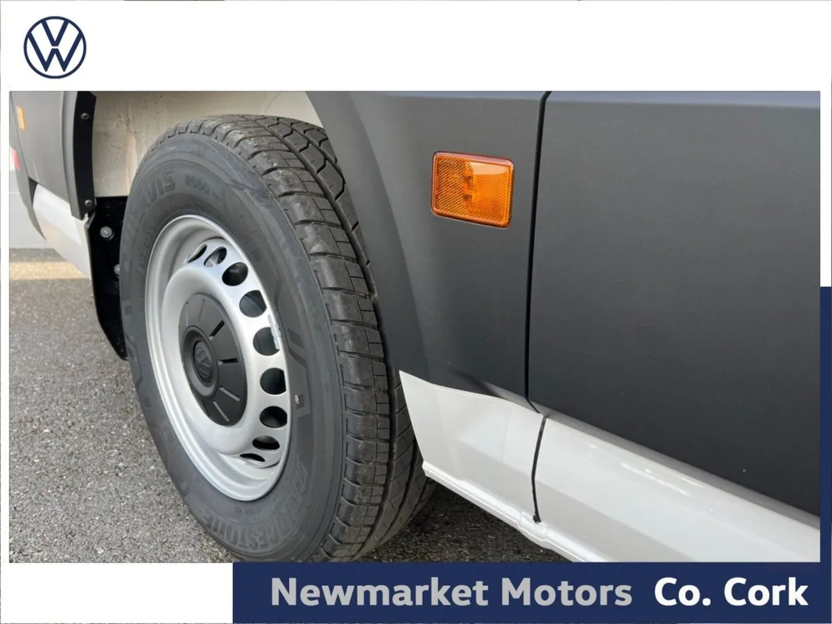 Volkswagen Crafter 30 Trendline Medium Wheel Base - Image 3