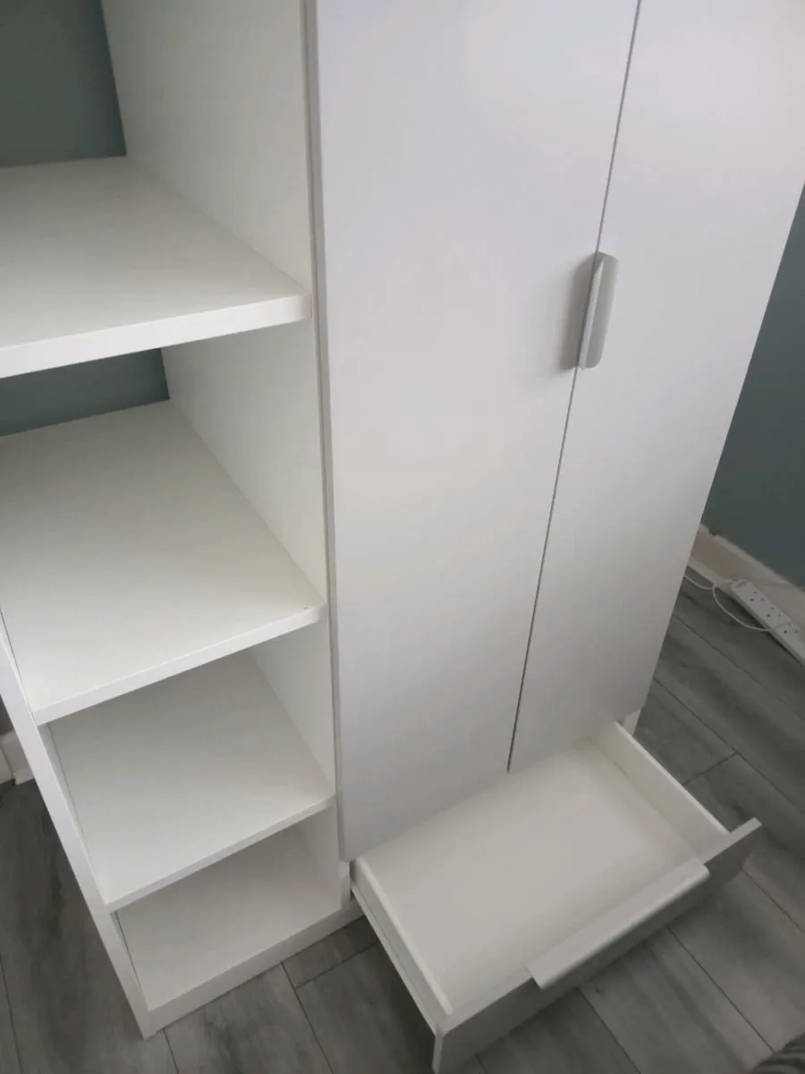 Small wardrobe - Image 4