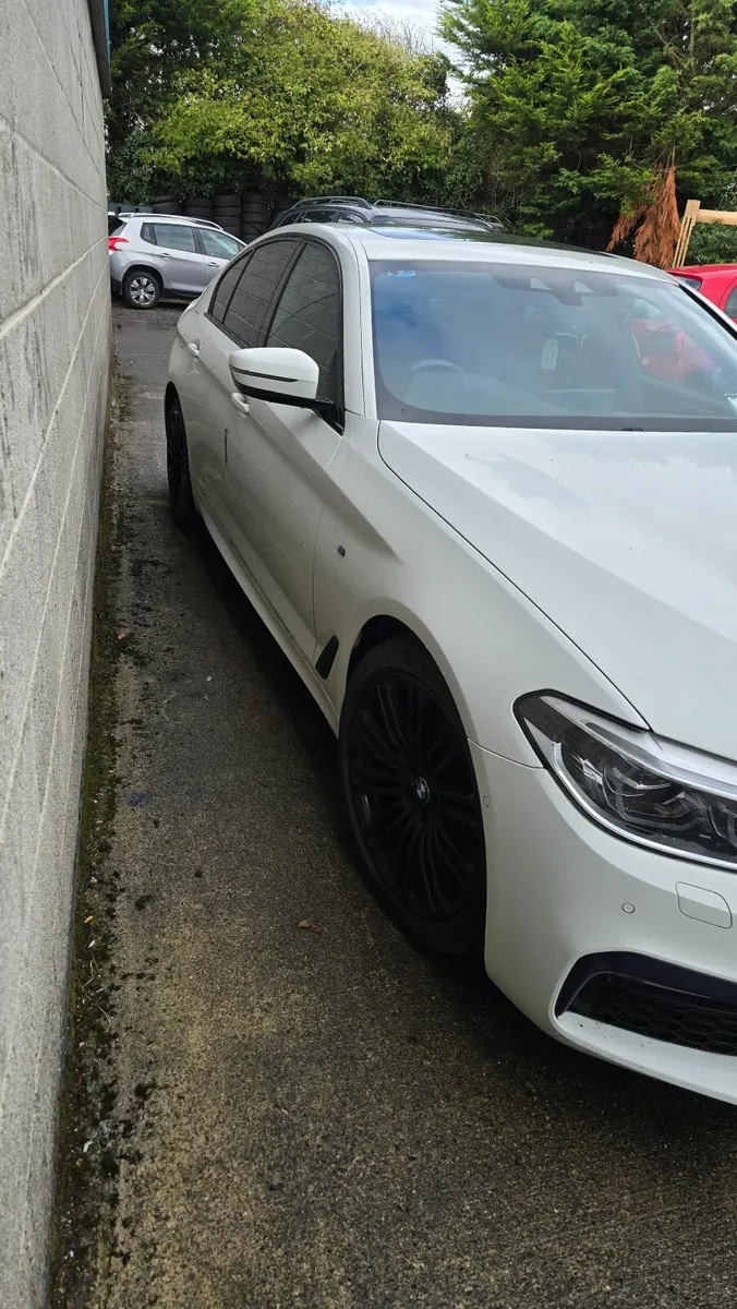 BMW G30 520D MSPORT PLUS - Image 1