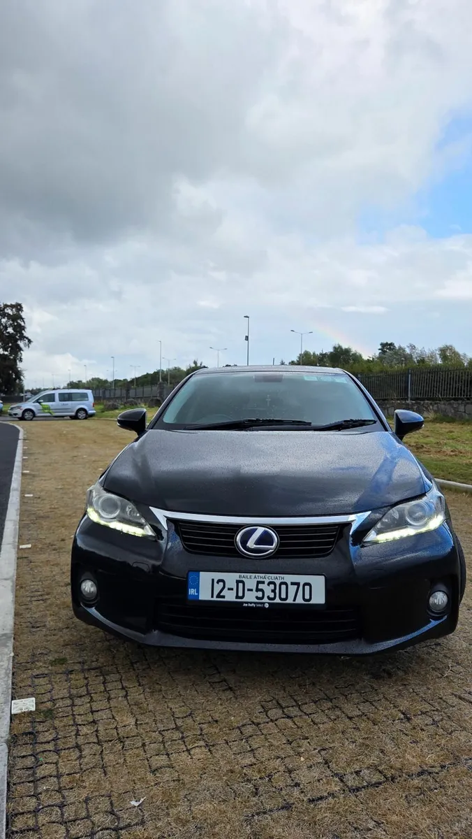 Lexus CT 2012 - Image 1