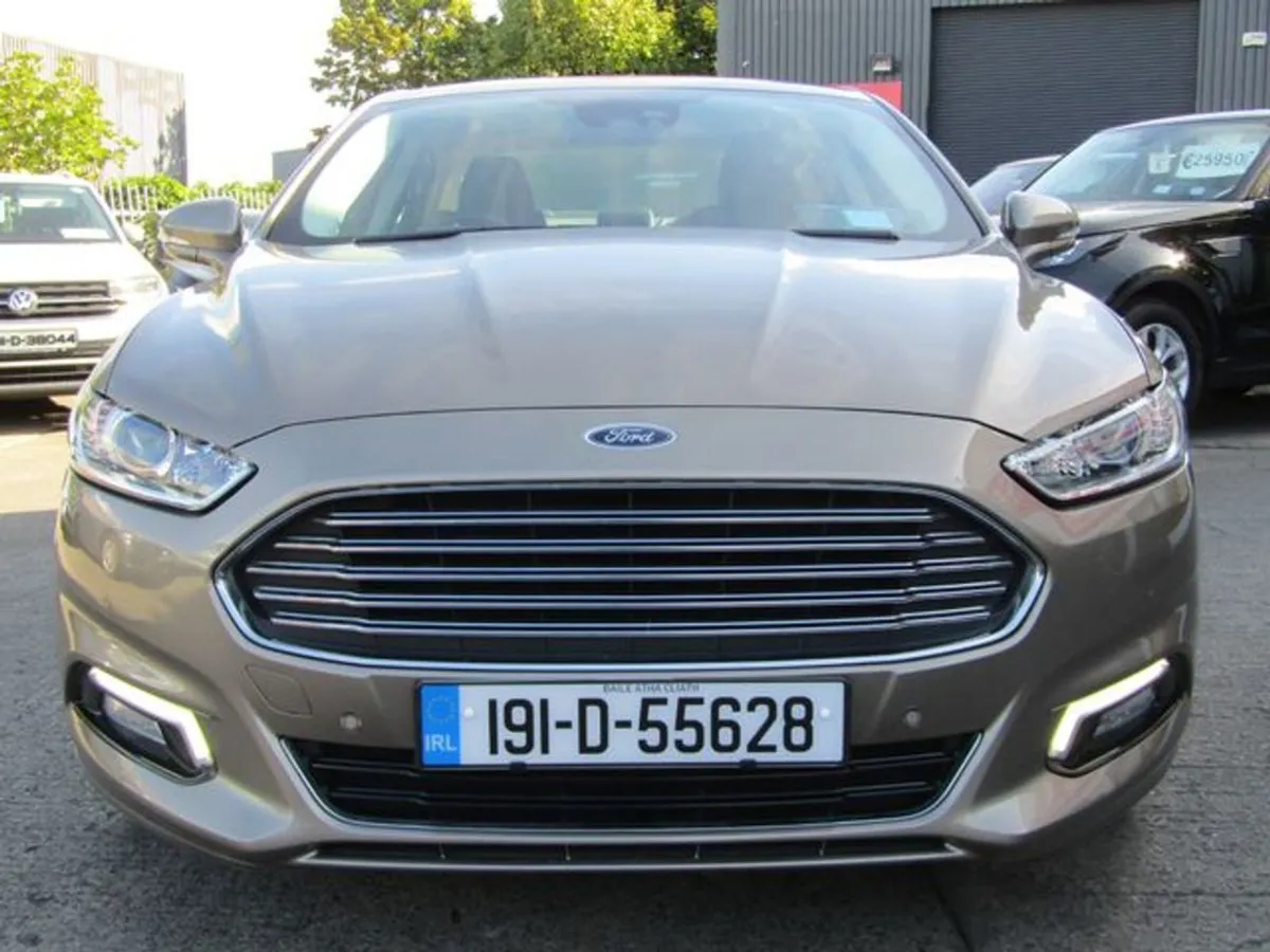 Ford Mondeo Titanium Edition HEV - Image 3