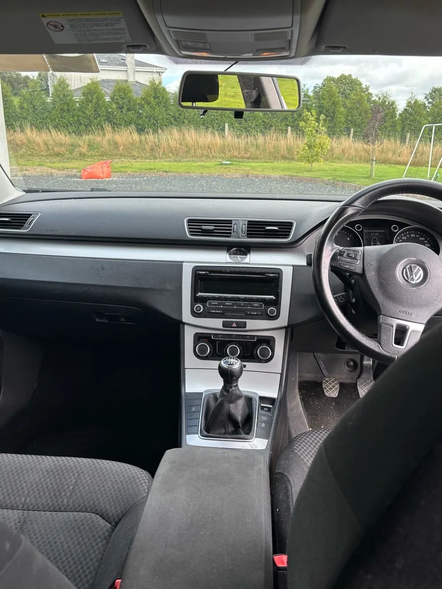 VW Passat 1.6TDI - Image 4