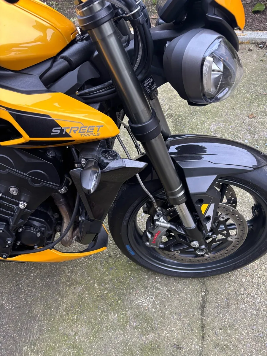 2023 Triumph 765RS - Image 2