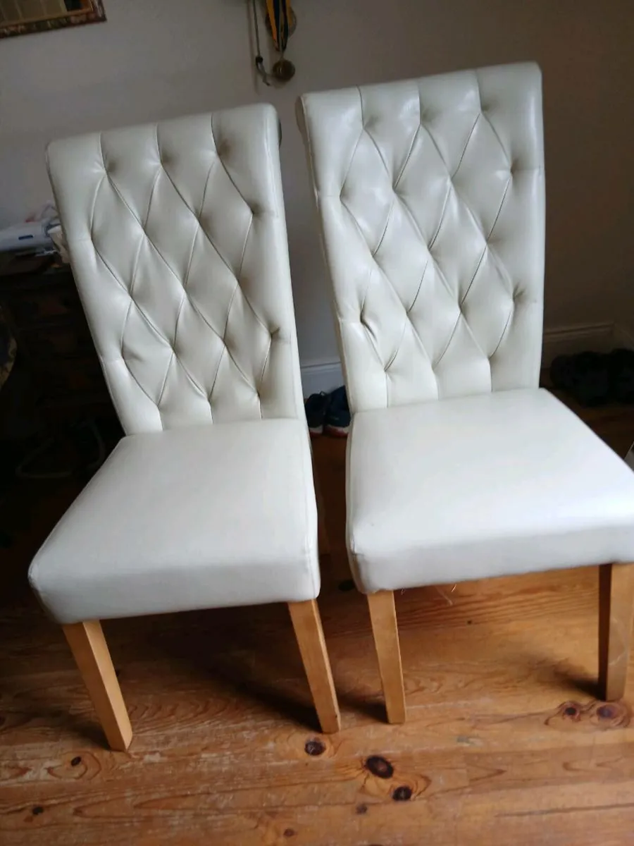 Diningroom  chairs x2