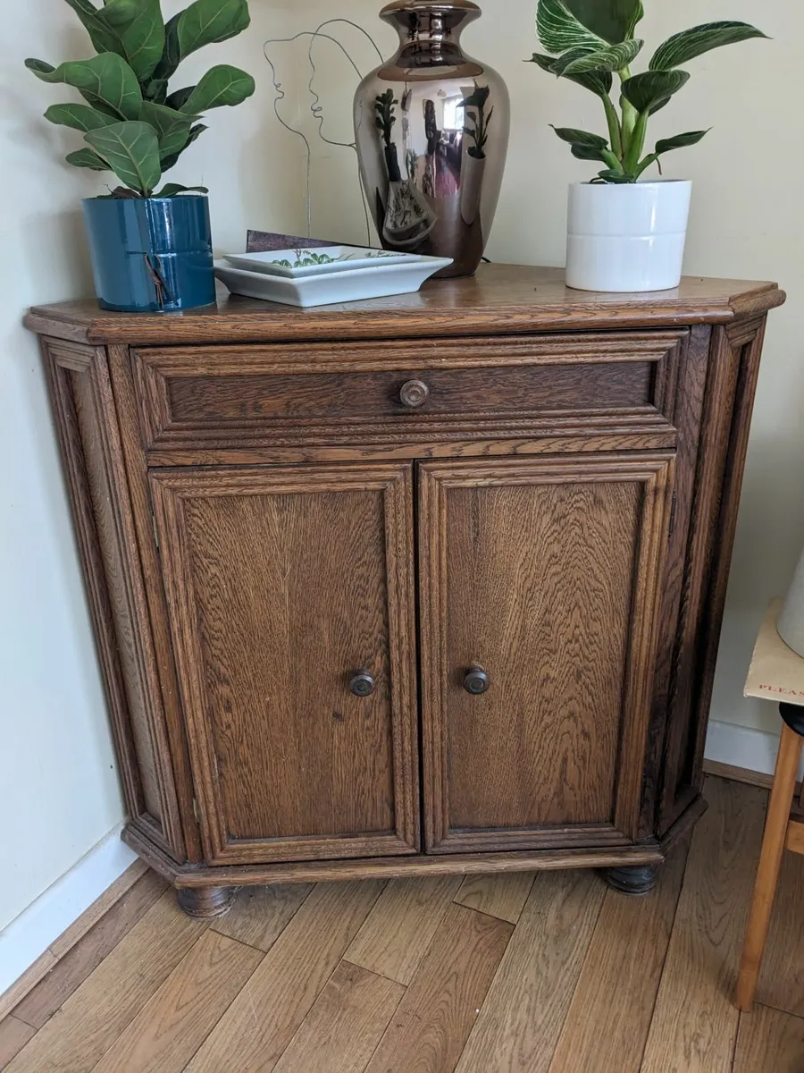 Corner cabinet/unit/press