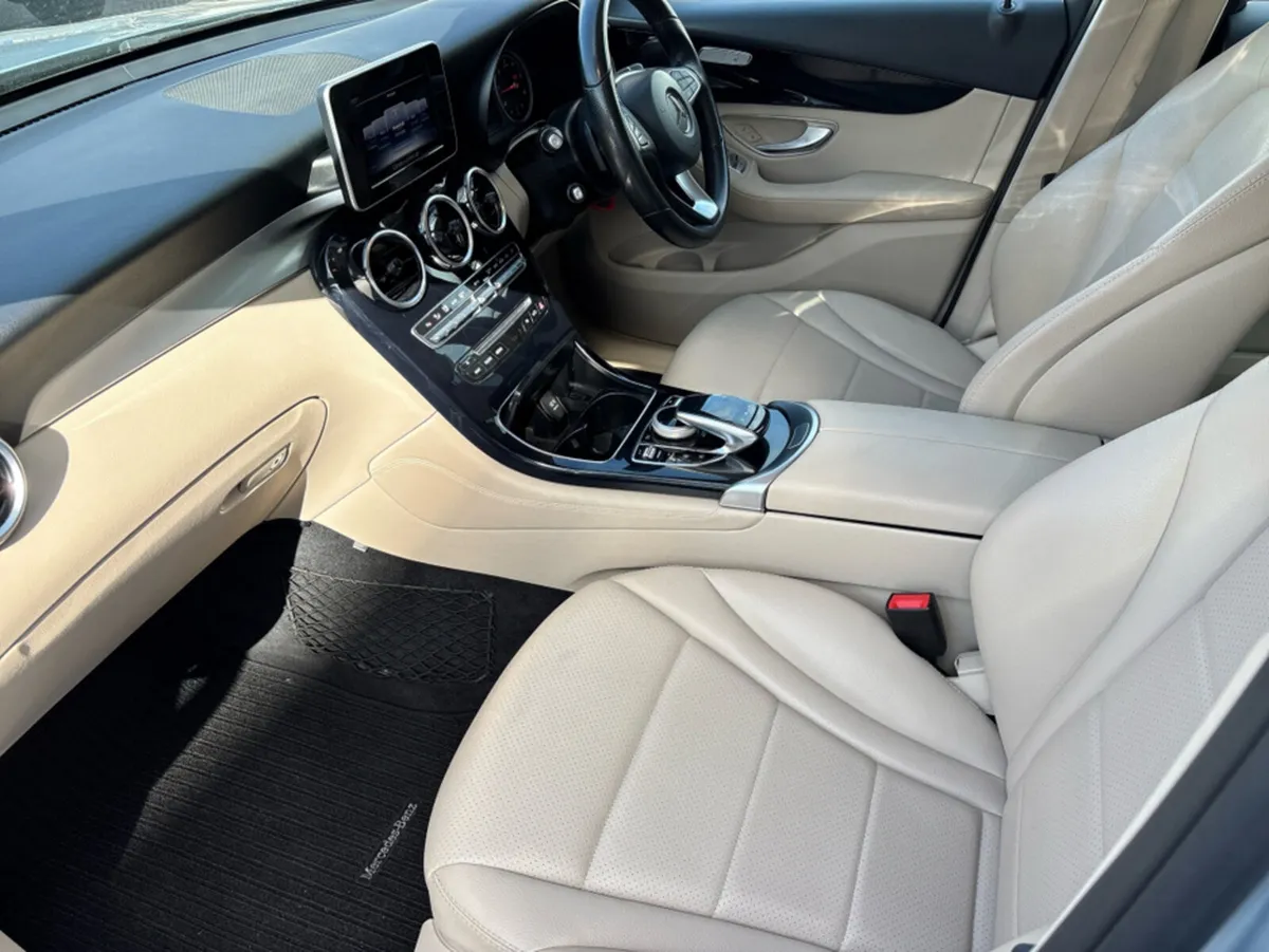 Mercedes-Benz GL-Class 220 D 4MATIC 5DR AUTO - Image 3