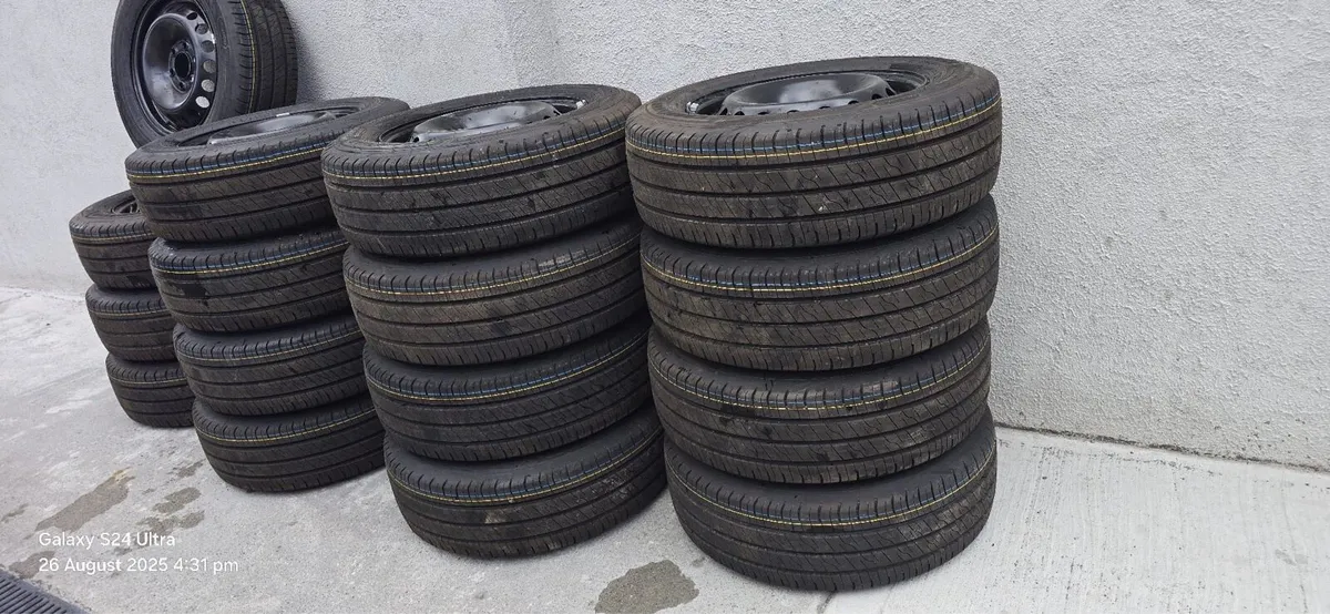 Goodyear 215/65R/16C - Image 1