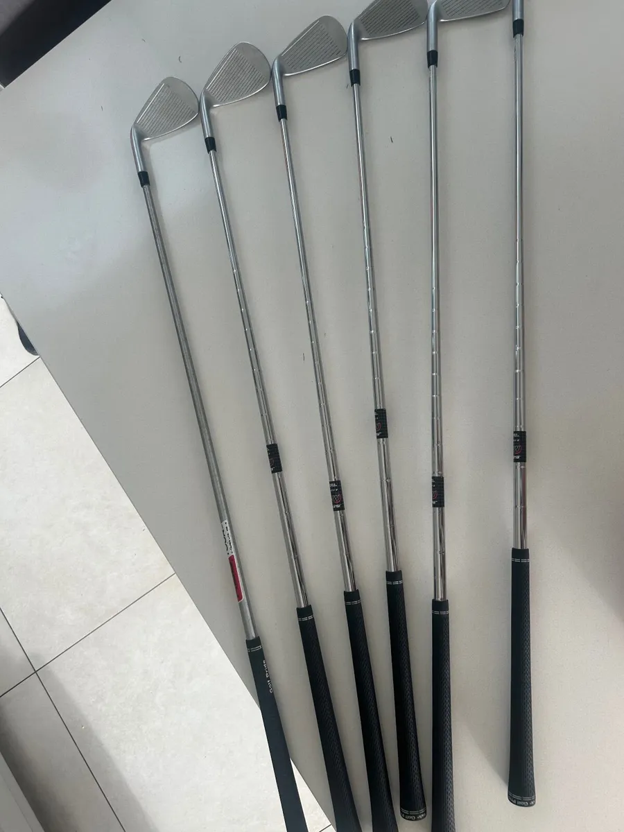 Cleveland launcher xl irons and ping wedge - Image 4