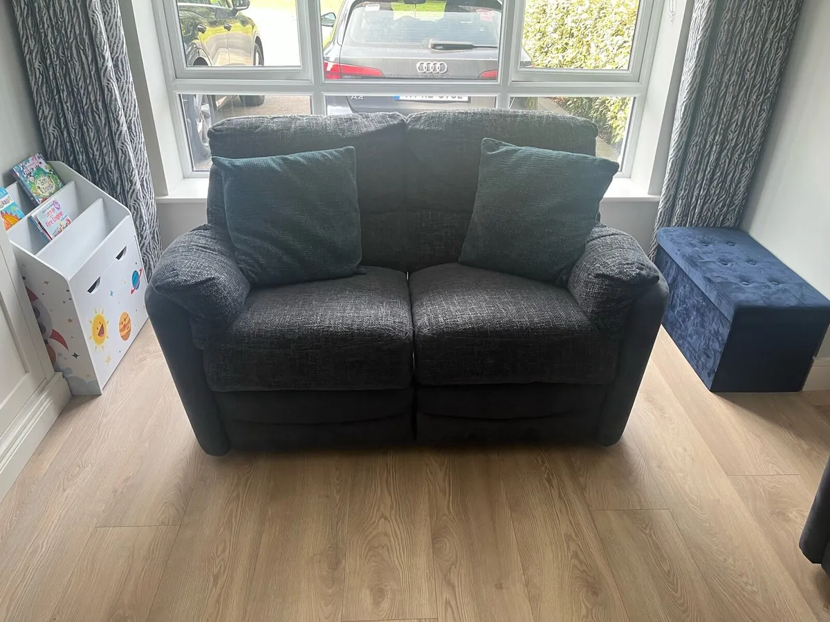2 seater recliner sofa - Image 2