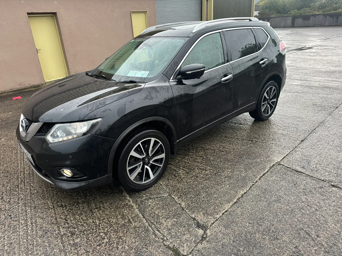 17 Nissan XTrail 1.6 Top Spec - Image 3