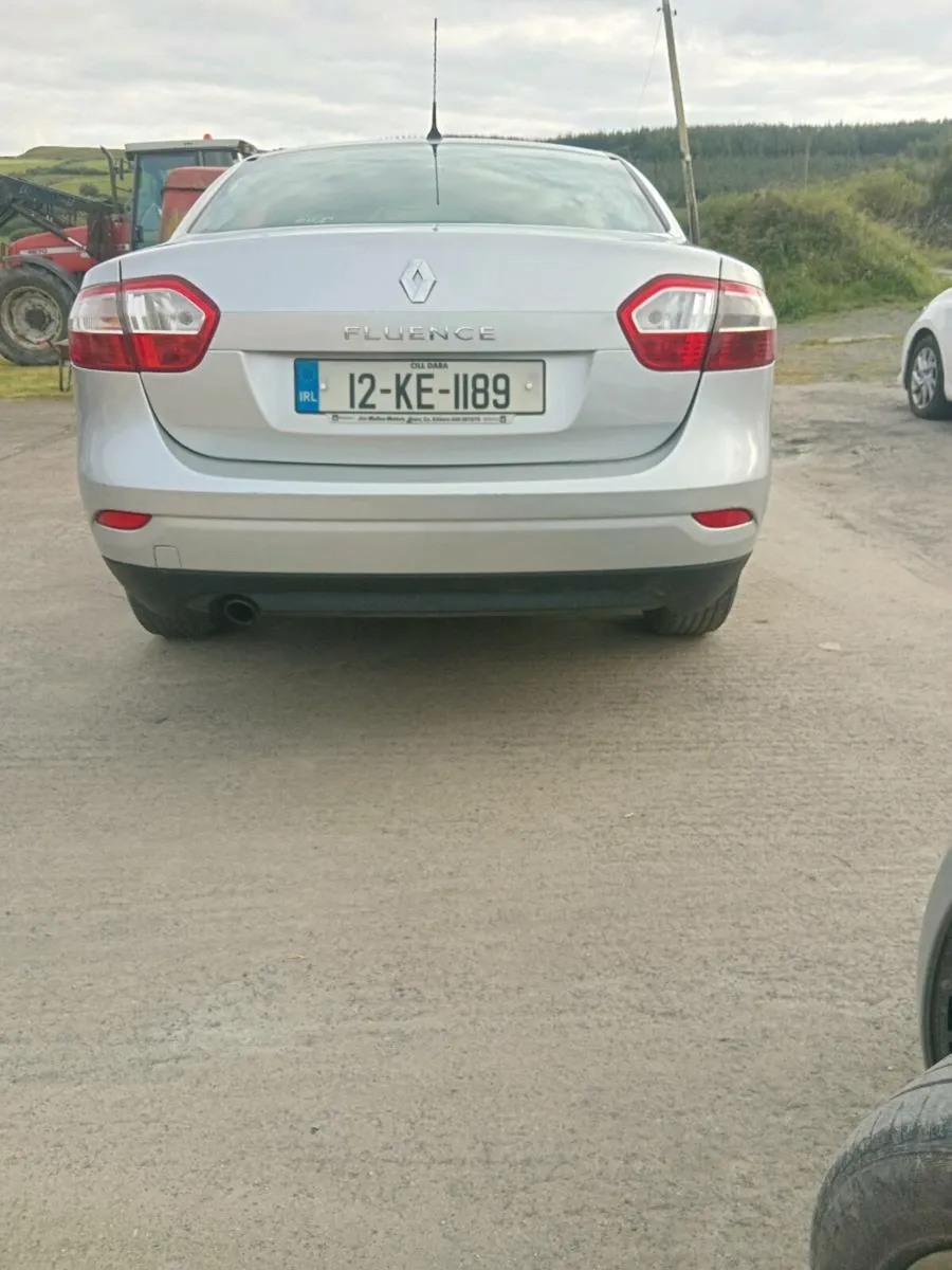Renault fluence 2012 Tax and tested - Image 3