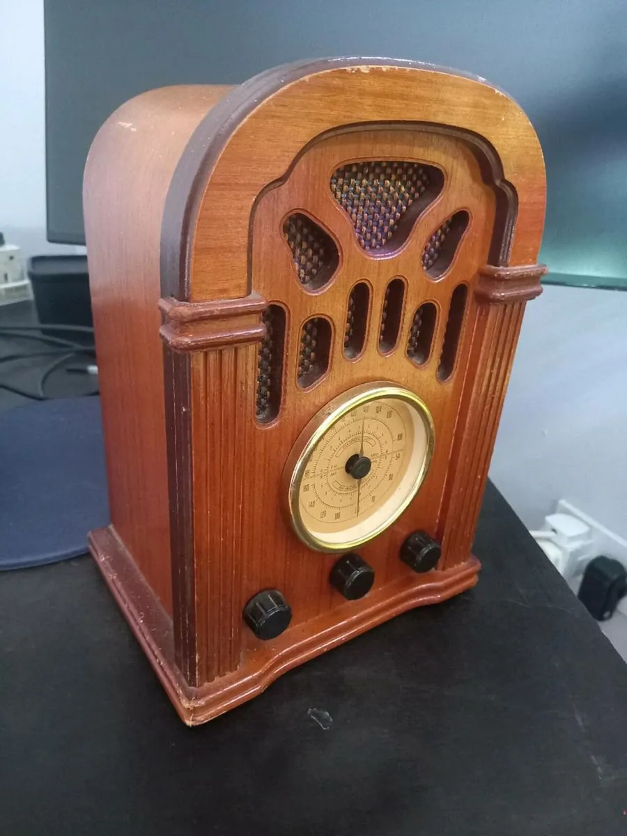 Vintage style Radio - Image 1