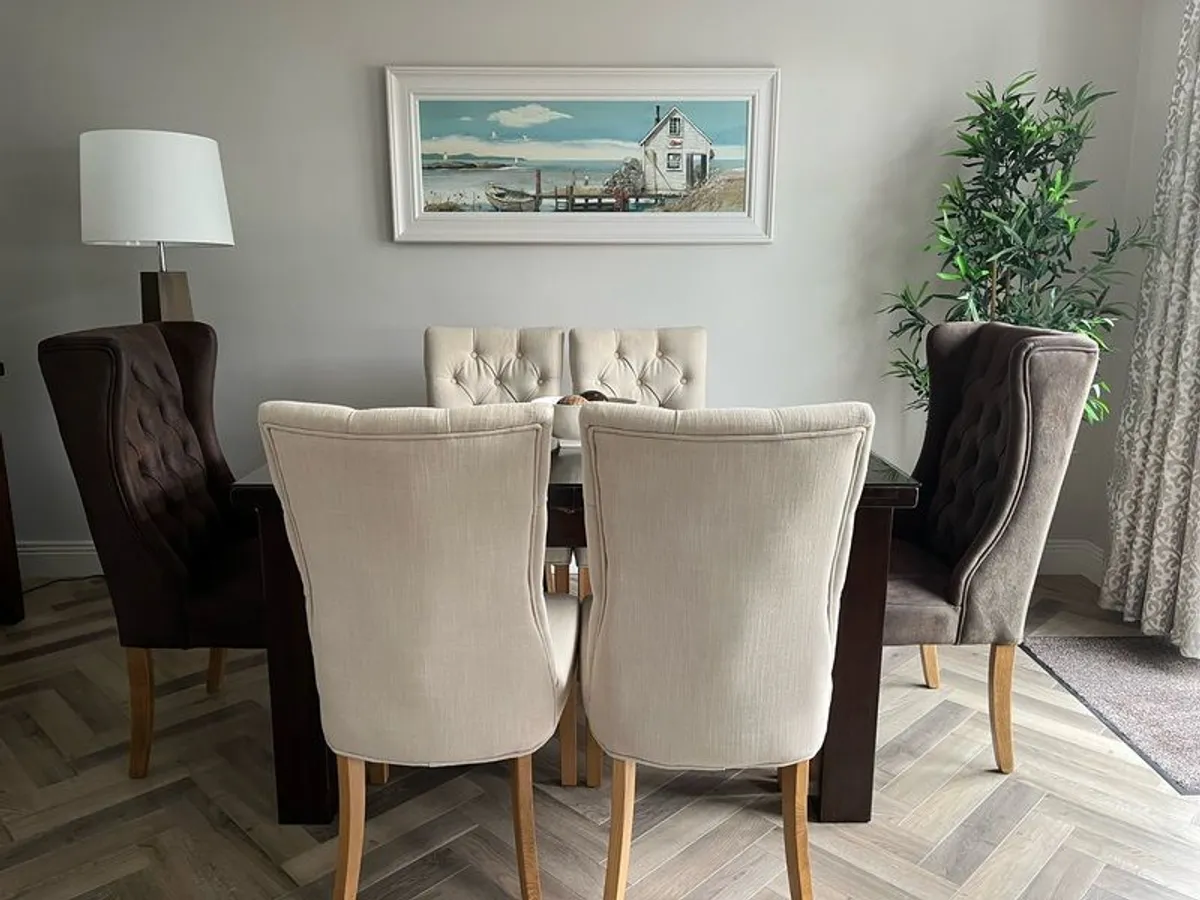 Dinning - Image 1