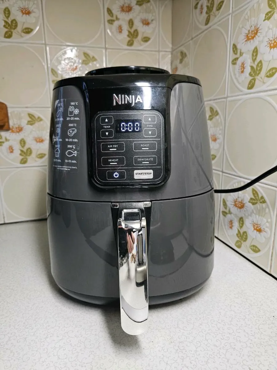 Air Fryer. NINJA AF100UK. Fast cooker