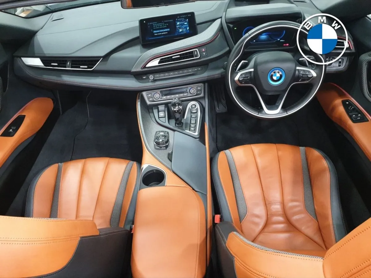 BMW i8 Roadster - Image 4