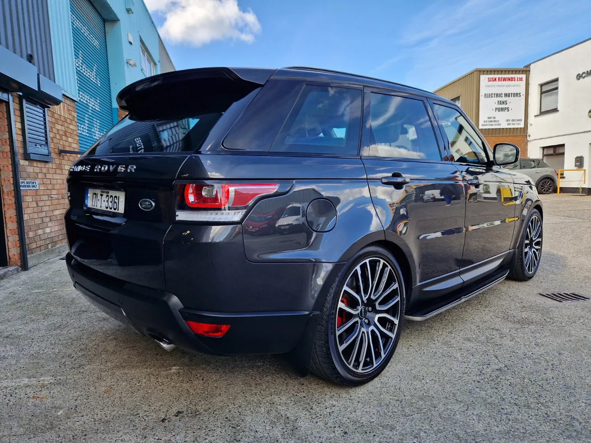 Range Rover Sport Crew Cab - Image 4