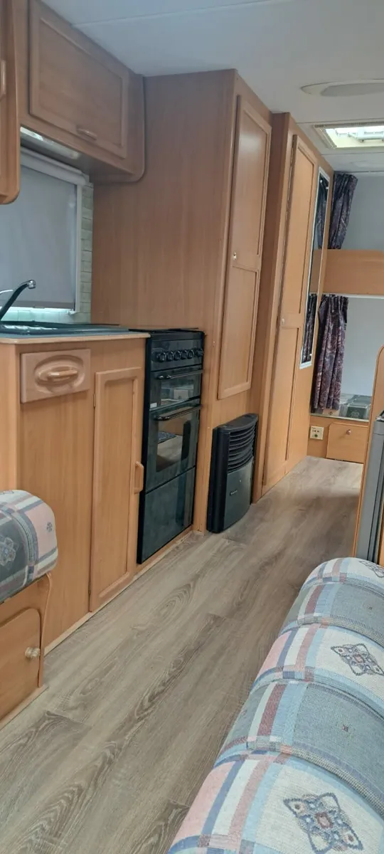 Caravan - Image 3
