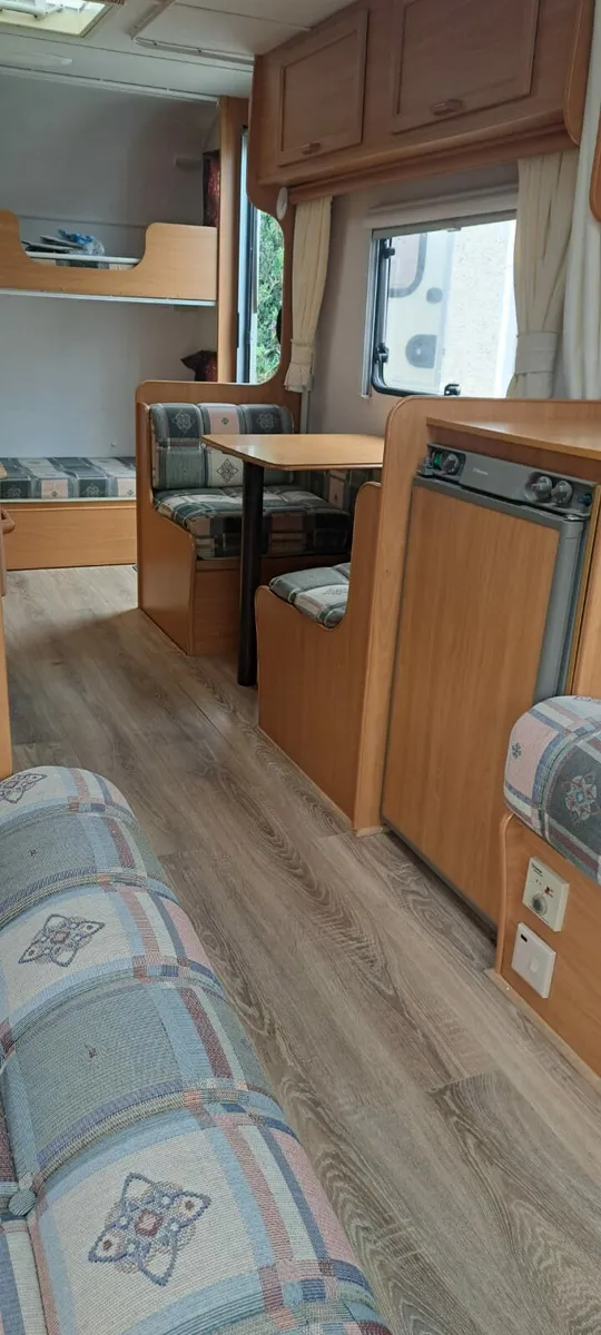 Caravan - Image 4
