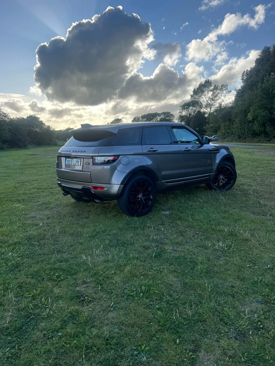 Car - Image 4