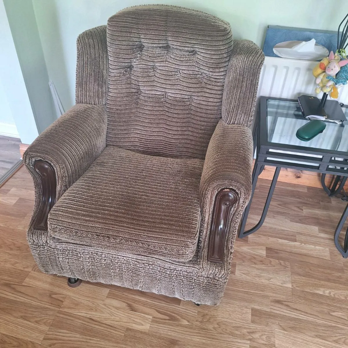 3 seater couch+2 arm chairs - Image 3