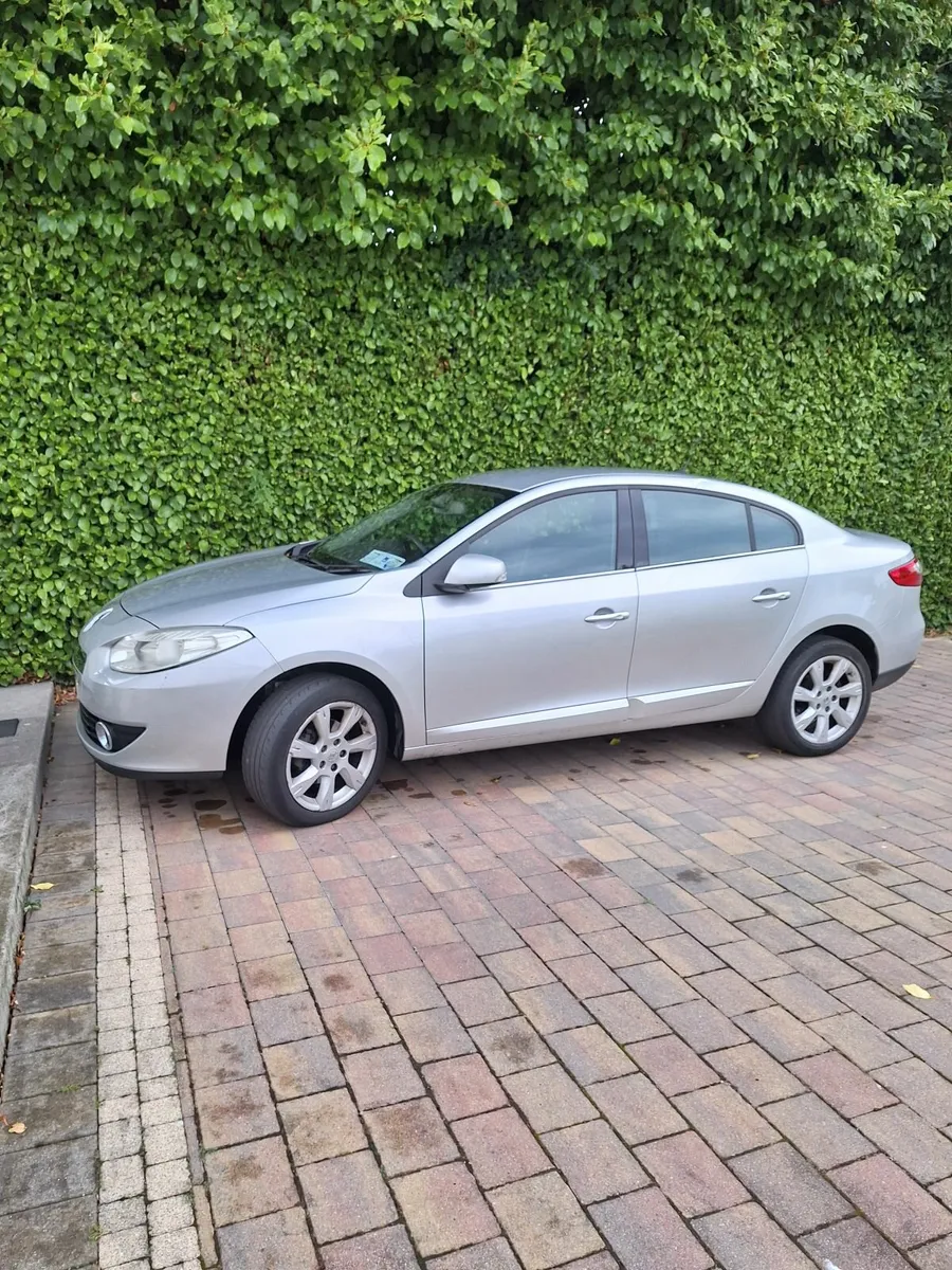 Renault Fluence 2011 - Image 1