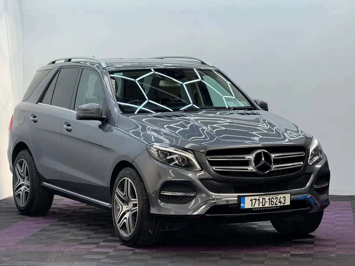 2017 Mercedes-Benz GLE250D 4 Matic, Auto - Image 1