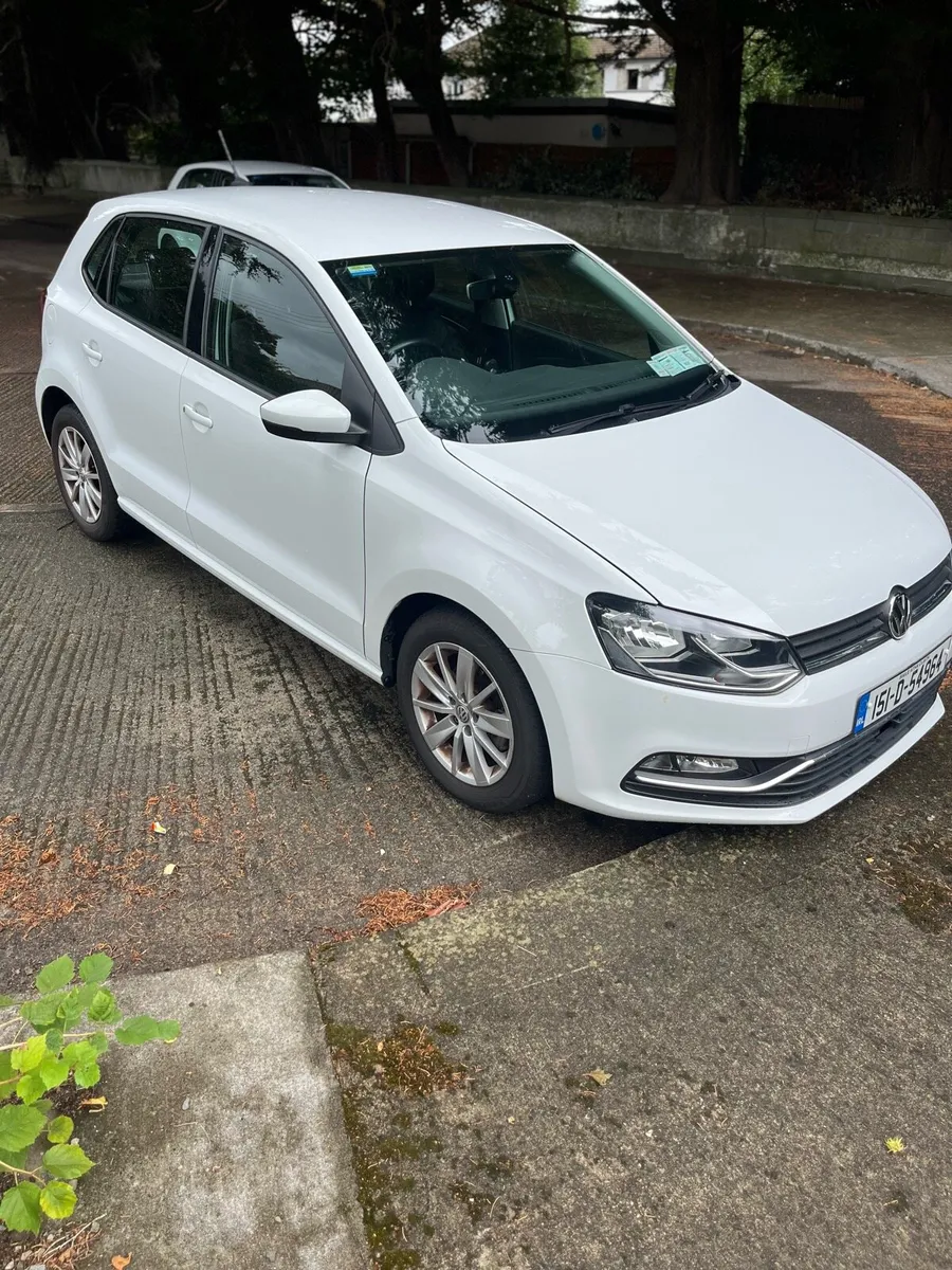 2015 Automatic Volkswagen Polo - Image 3
