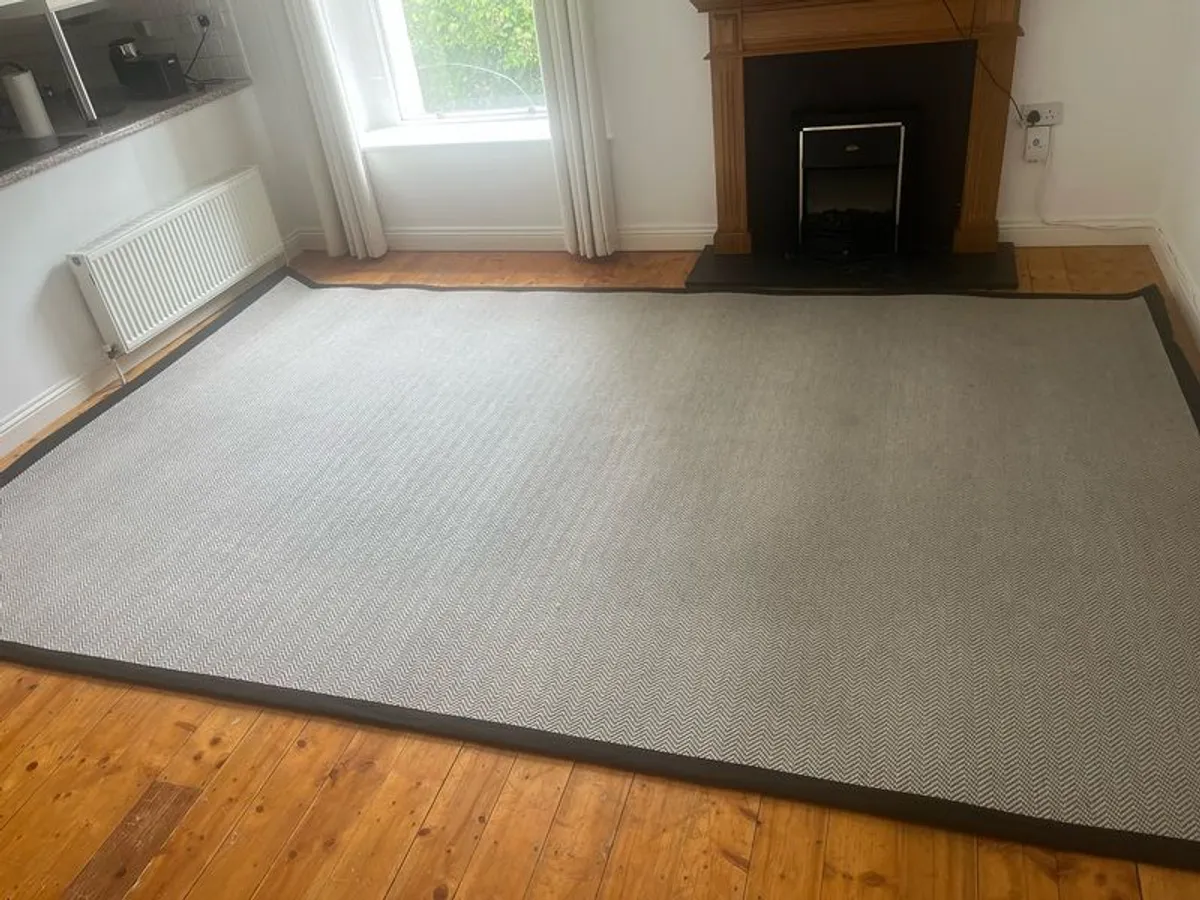 Herringbone style rug - Image 4